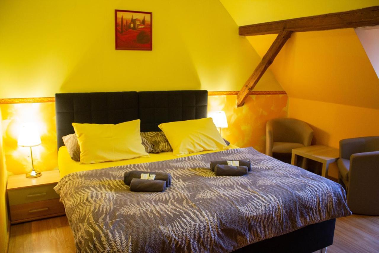 Hotel Rychta Netolice ภายนอก รูปภาพ